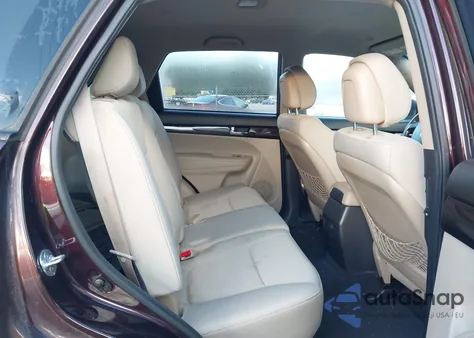 2011 Kia Sorento Lx z USA, uszkodzony, nr VIN 5XYKT3A11BG131749